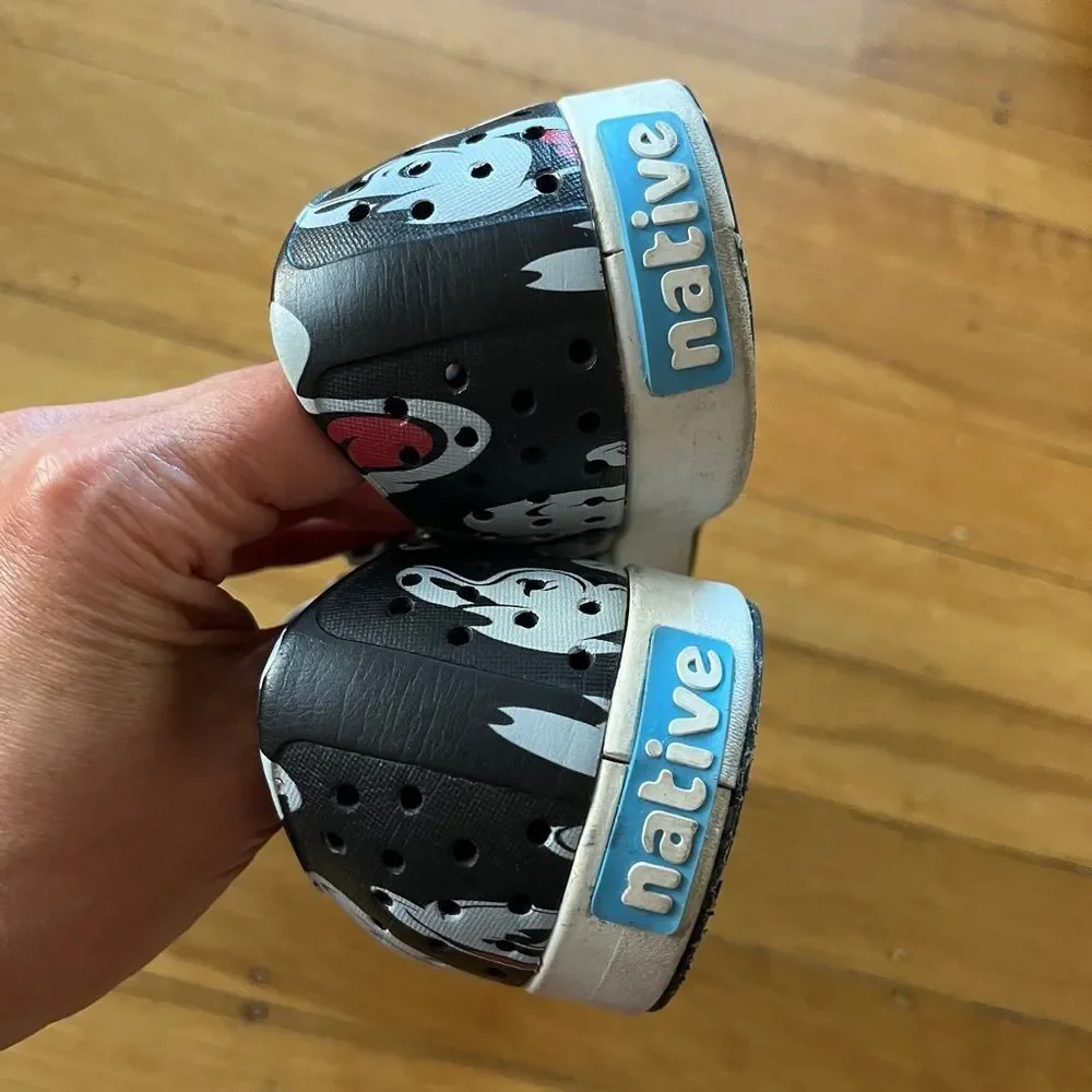 Native Jefferson water shoes sandals crocs Mickey Disney 5 3 black white red